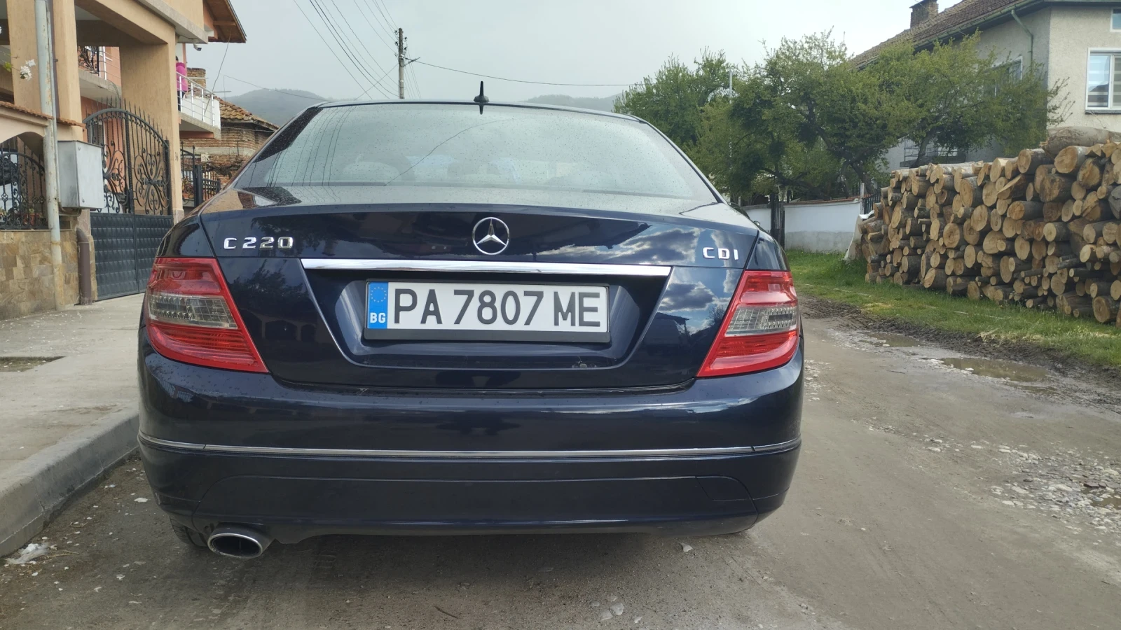 Mercedes-Benz C 220, снимка 2 - Автомобили и джипове - 54391406