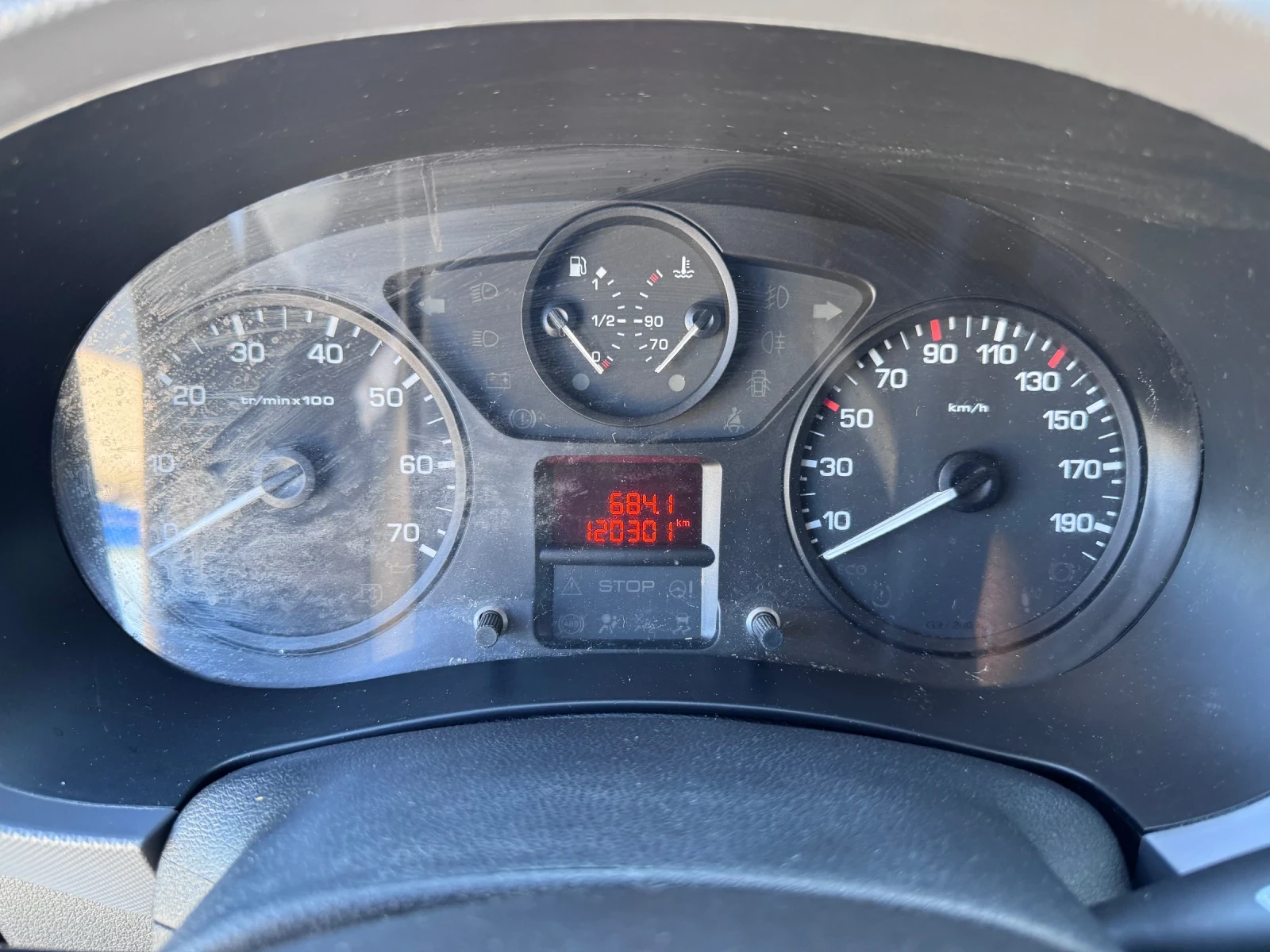Citroen Berlingo 120 000 KM EVRO 6, снимка 9 - Автомобили и джипове - 54554600