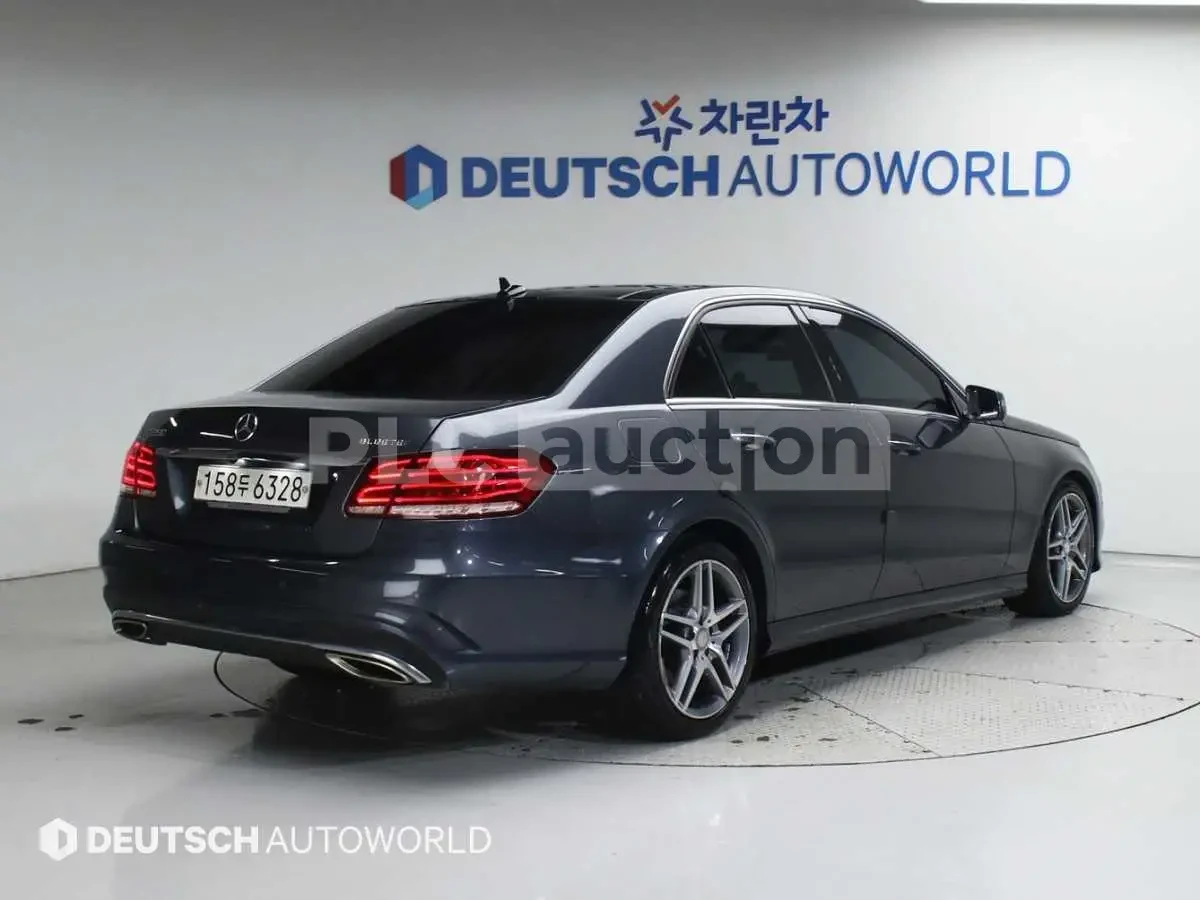 Mercedes-Benz E 350 4MATIC !AMG LINE! !PANO! !360!, снимка 2 - Автомобили и джипове - 54953761