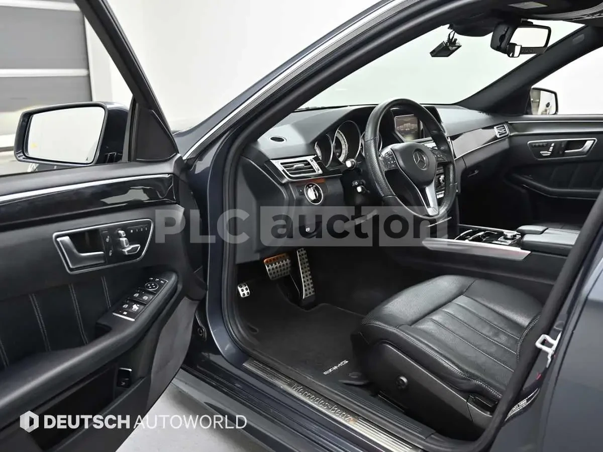 Mercedes-Benz E 350 4MATIC !AMG LINE! !PANO! !360!, снимка 10 - Автомобили и джипове - 54953761