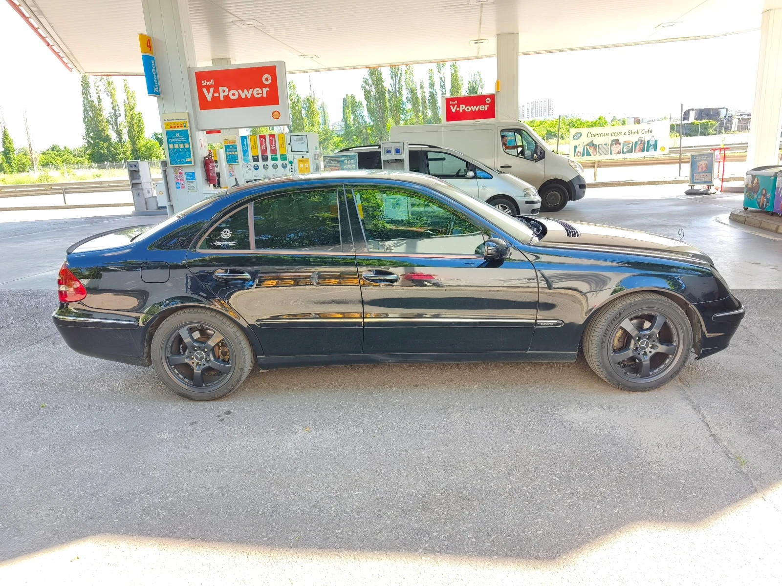 Mercedes-Benz E 220 ELEGANCE, снимка 6 - Автомобили и джипове - 54960986