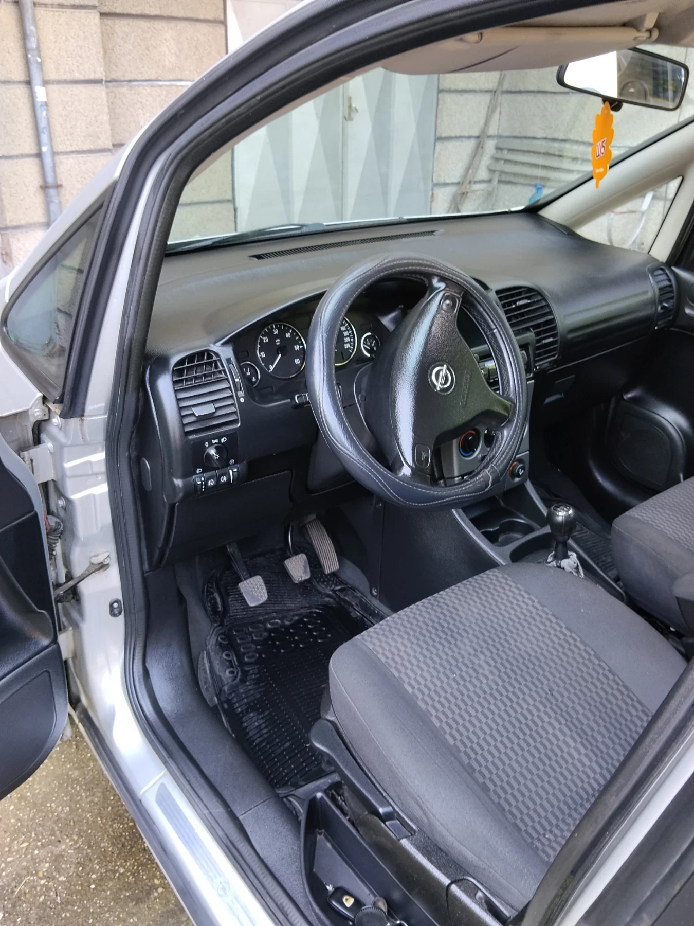 Opel Zafira, снимка 8 - Автомобили и джипове - 55466376