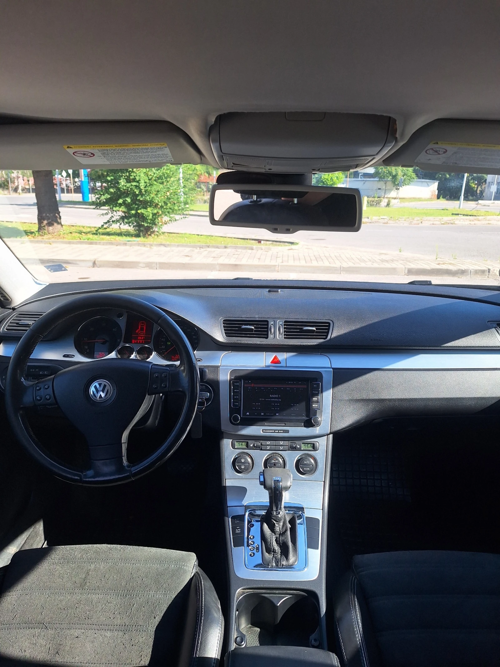 VW Passat 2.0 TDI, снимка 10 - Автомобили и джипове - 55509583