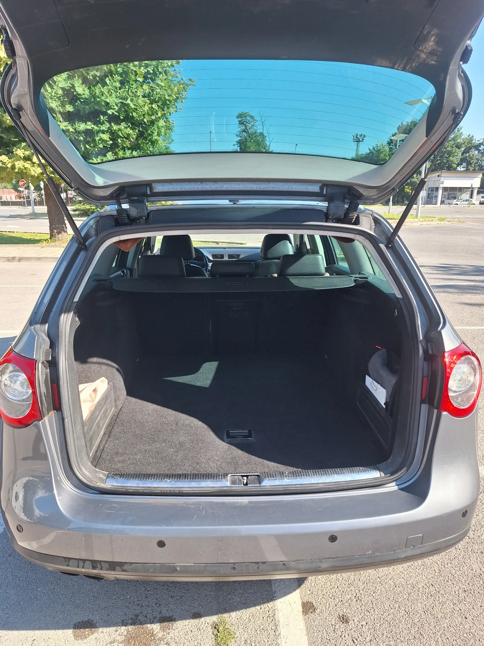 VW Passat 2.0 TDI, снимка 8 - Автомобили и джипове - 55509583