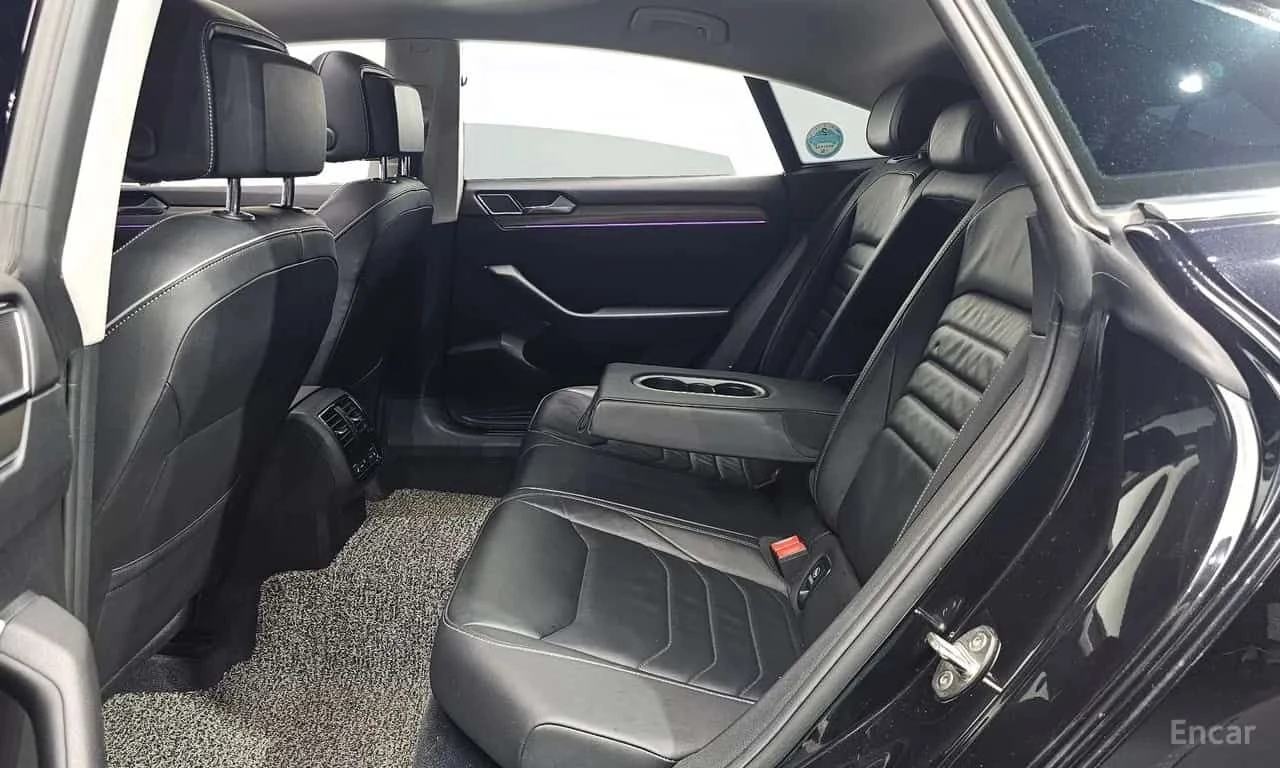 VW Arteon * 2.0 TDI Prestige * CARFAX * ЦЕНА ДО БГ, снимка 11 - Автомобили и джипове - 55510513