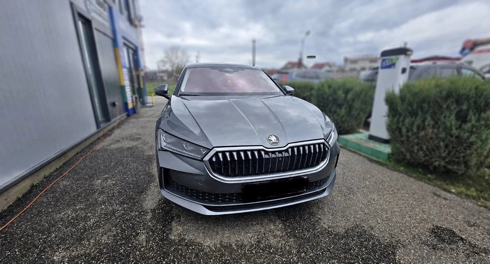 Skoda Superb Laurin & Klement 2.0TDI 193HP 4X4 DSG 2024г., снимка 2 - Автомобили и джипове - 55533250