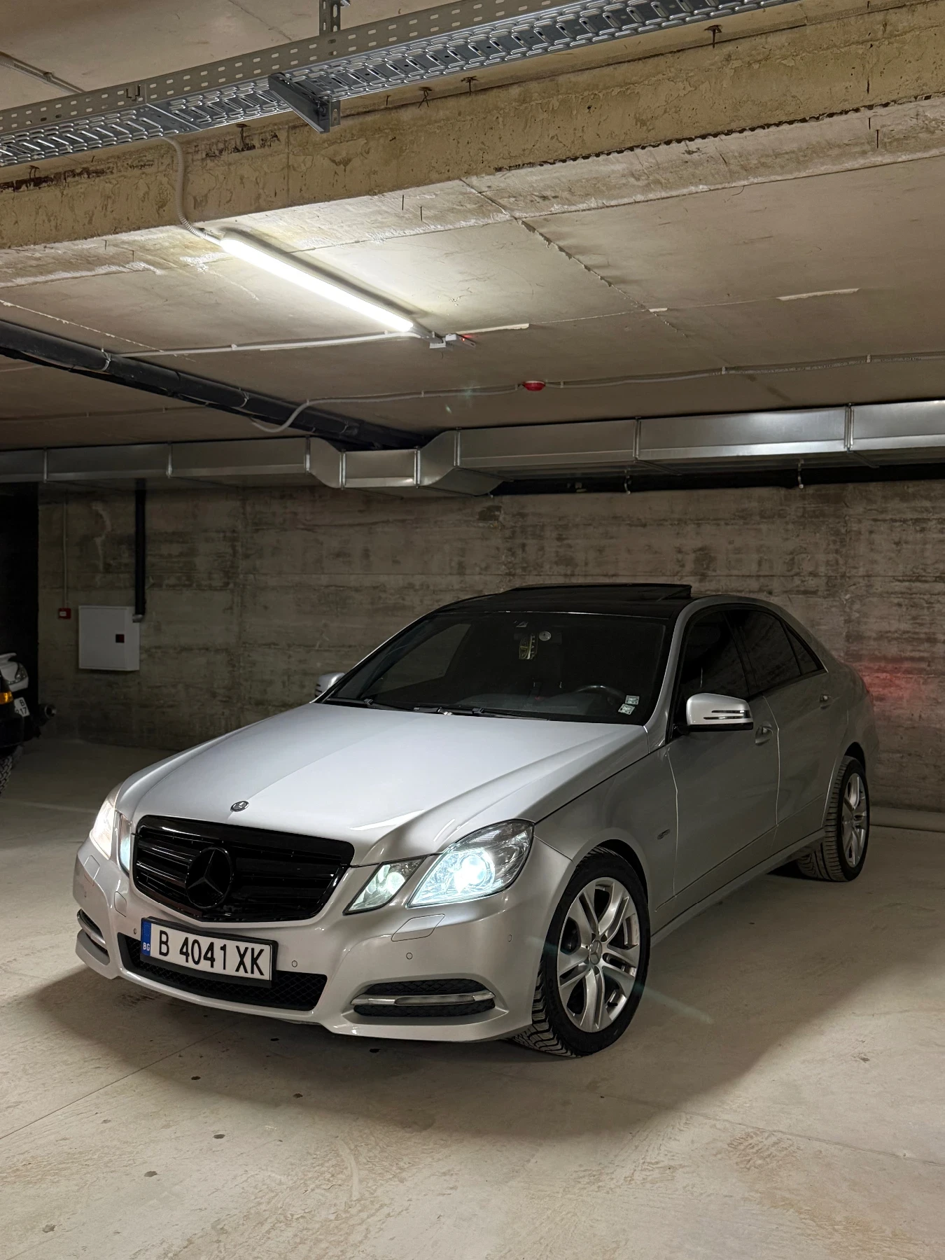 Mercedes-Benz E 350 Avantgarde, снимка 2 - Автомобили и джипове - 55646926