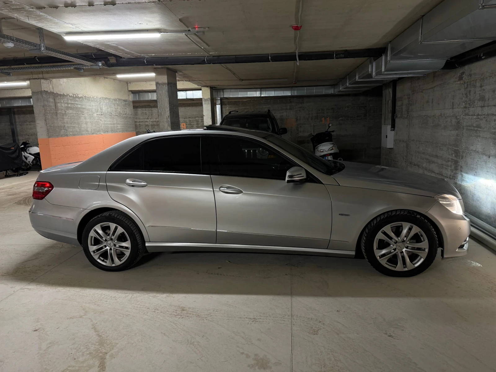 Mercedes-Benz E 350 Avantgarde, снимка 5 - Автомобили и джипове - 55646926