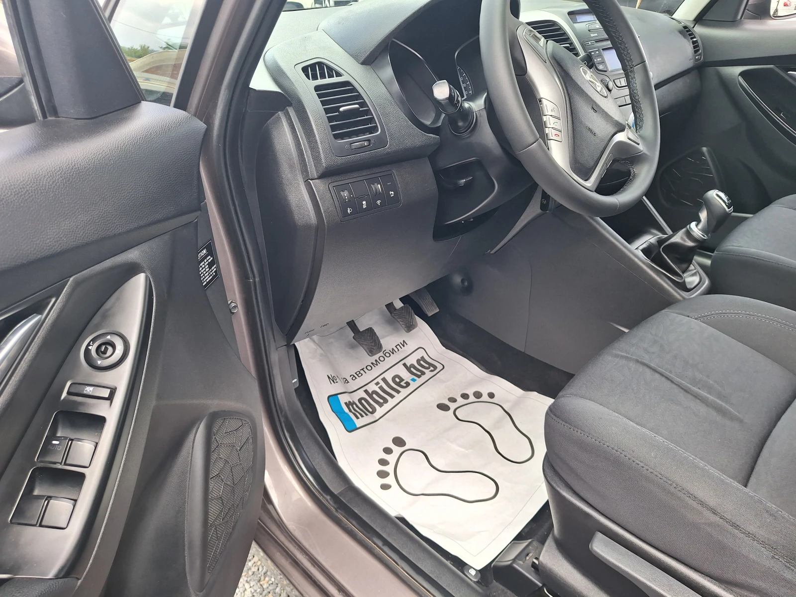 Hyundai Ix20 1.4crdi, снимка 10 - Автомобили и джипове - 55659422