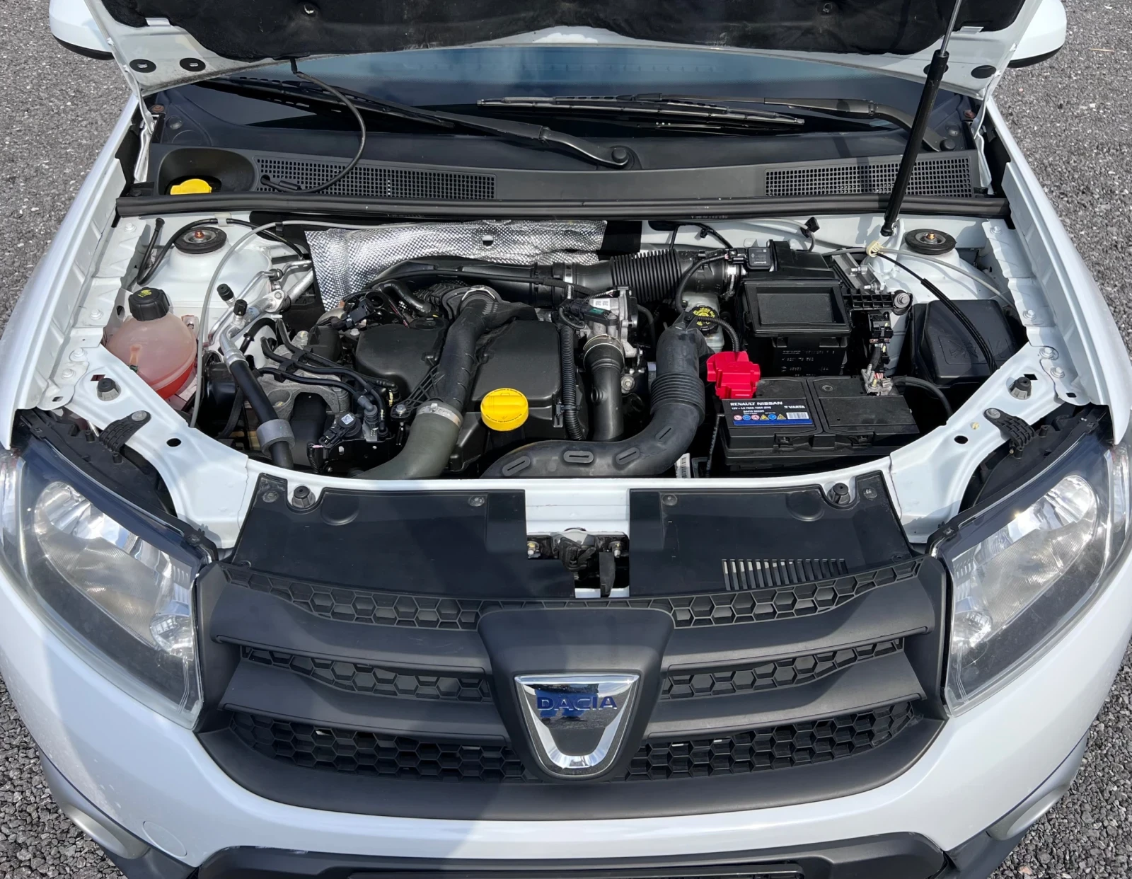 Dacia Sandero 1.5DCI/STEPWAY/90.838kм, снимка 8 - Автомобили и джипове - 56468637