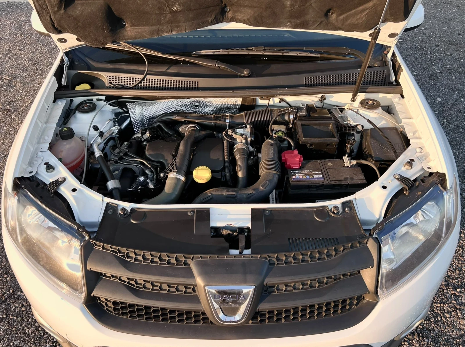 Dacia Sandero 1.5DCI/STEPWAY/90.838kм, снимка 13 - Автомобили и джипове - 56061960