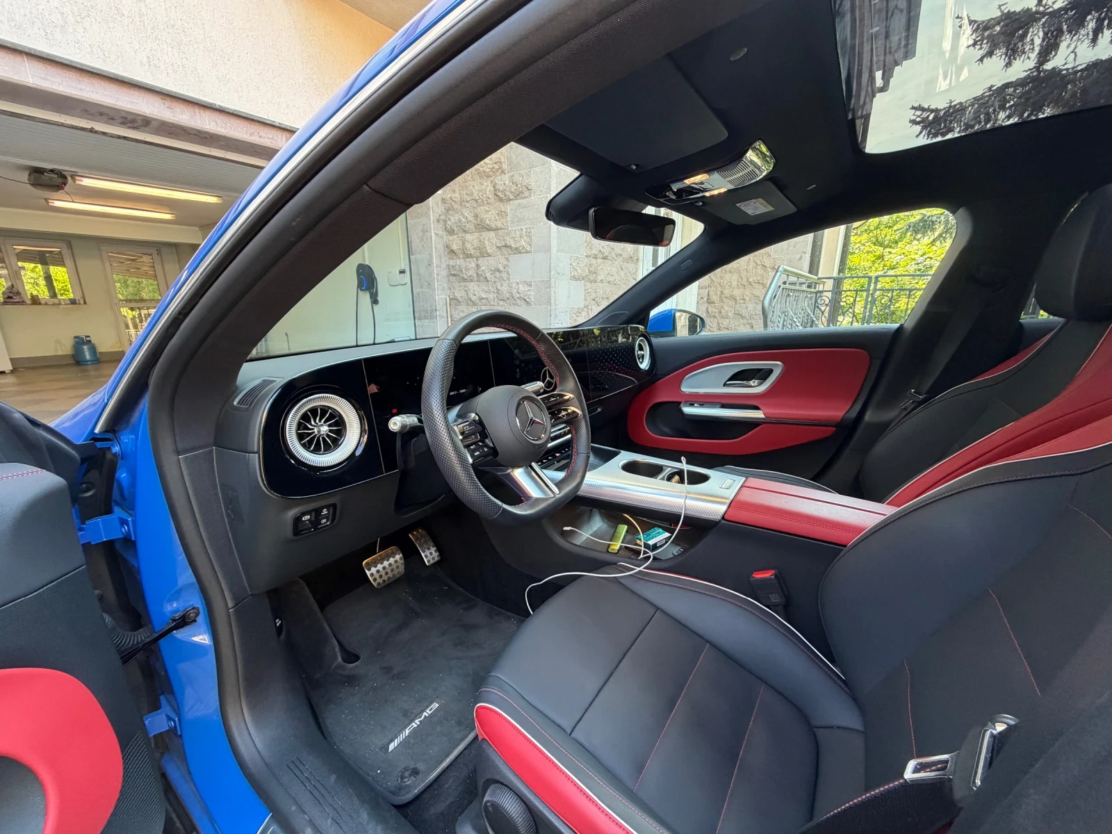 Mercedes-Benz CLA 350 AMG, снимка 4 - Автомобили и джипове - 56149924