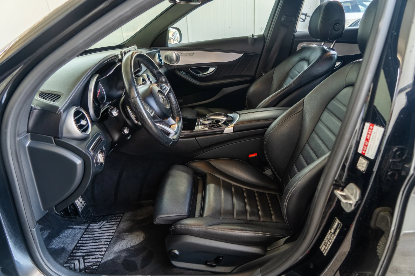 Mercedes-Benz C 250 D = BURMASTER = AMG PACK = TOP = ЛИЗИНГ, снимка 7 - Автомобили и джипове - 56181419