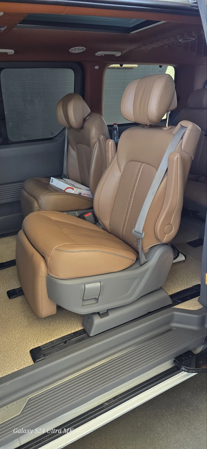 Hyundai Staria long НАЛИЧЕН, снимка 9 - Автомобили и джипове - 56463222
