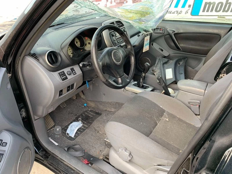 Toyota Rav4 10бр 2.0 VVti 2.0 D2d, снимка 5 - Автомобили и джипове - 42259031