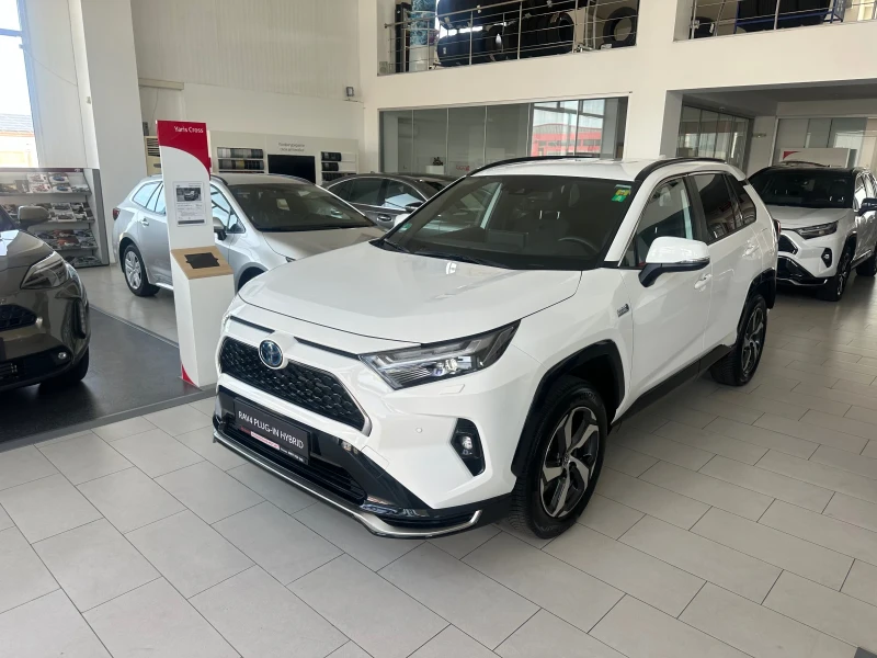 Toyota Rav4 Plug-in, снимка 2 - Автомобили и джипове - 47189825