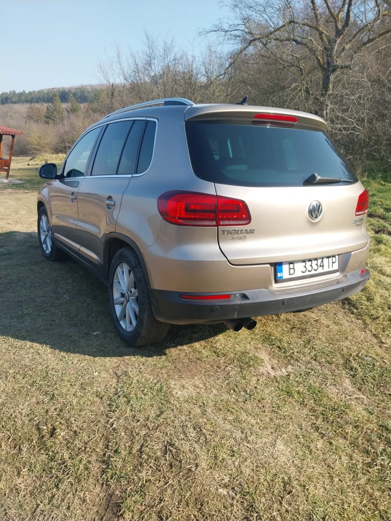 VW Tiguan, снимка 4 - Автомобили и джипове - 48789497