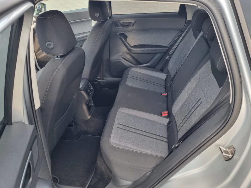 Seat Ateca 2.0TDi-150кс= 2021г. LED, DIGITAL, CAMERA, KEYLESS, снимка 10 - Автомобили и джипове - 51960024