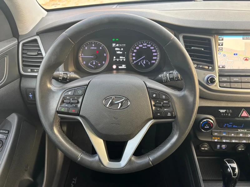 Hyundai Tucson 1.7 crdi / Автомат/Navi/Панорама/Keyless-go, снимка 9 - Автомобили и джипове - 52433271