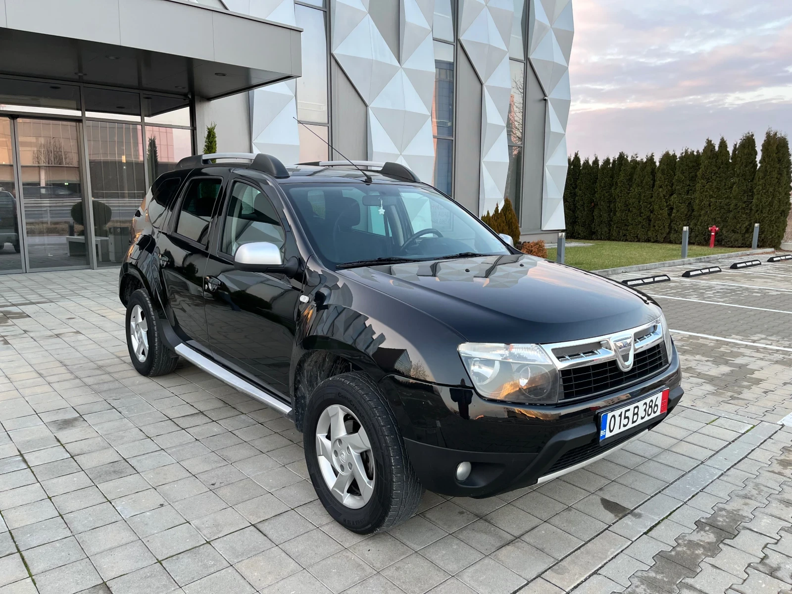 Dacia Duster 1.5dci 110к.с. 4х4 Перфектен!!! - изображение 3