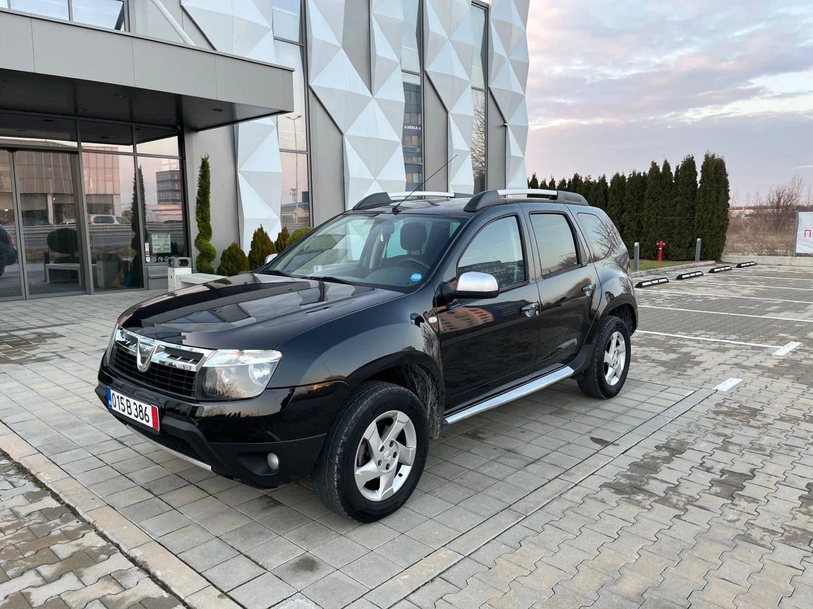 Dacia Duster 1.5dci 110к.с. 4х4 Перфектен!!! - изображение 4