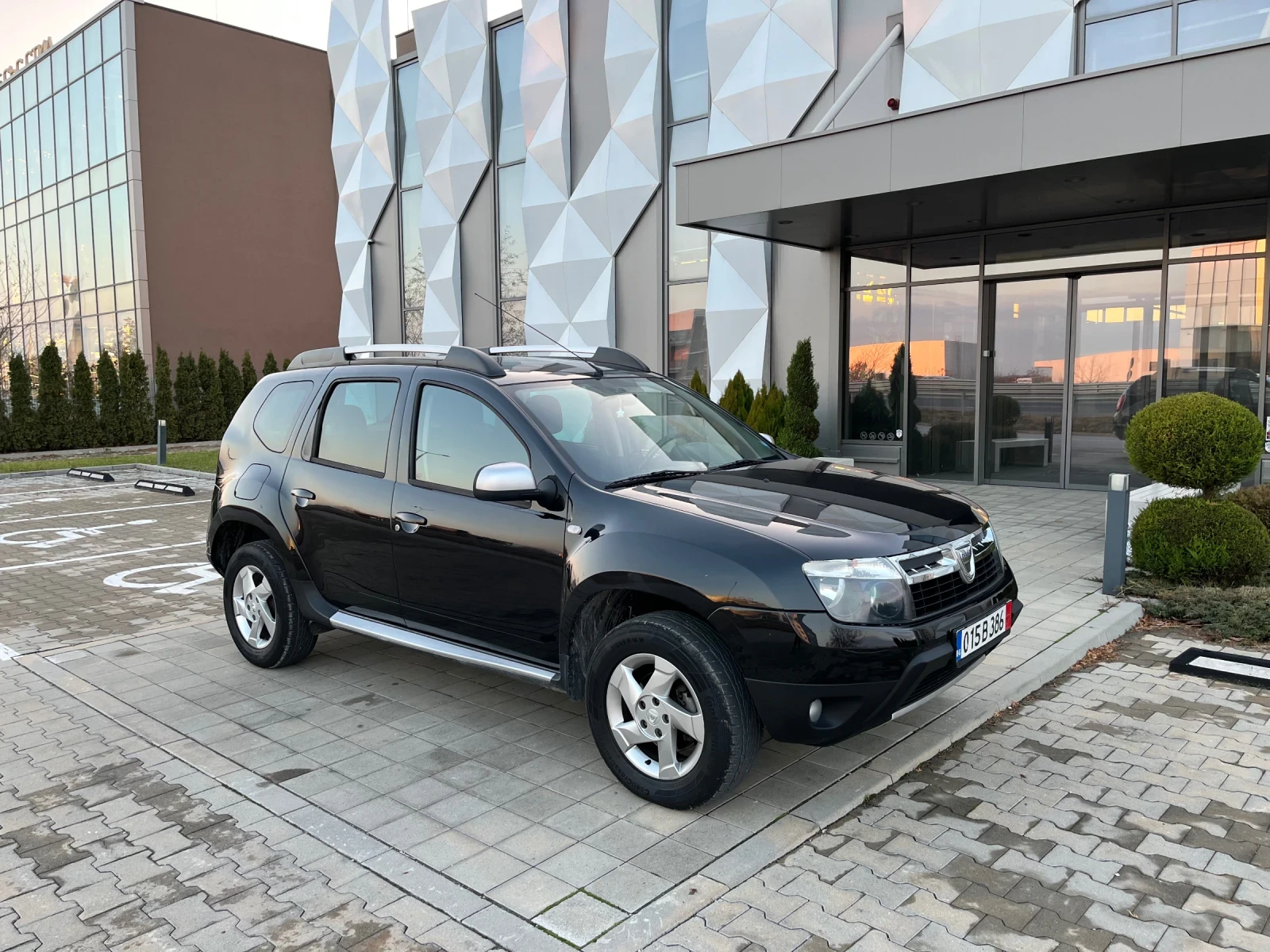 Dacia Duster 1.5dci 110к.с. 4х4 Перфектен!!! - изображение 9