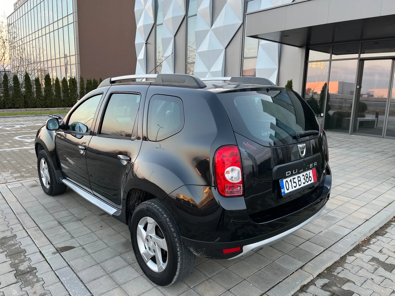 Dacia Duster 1.5dci 110к.с. 4х4 Перфектен!!! - изображение 5