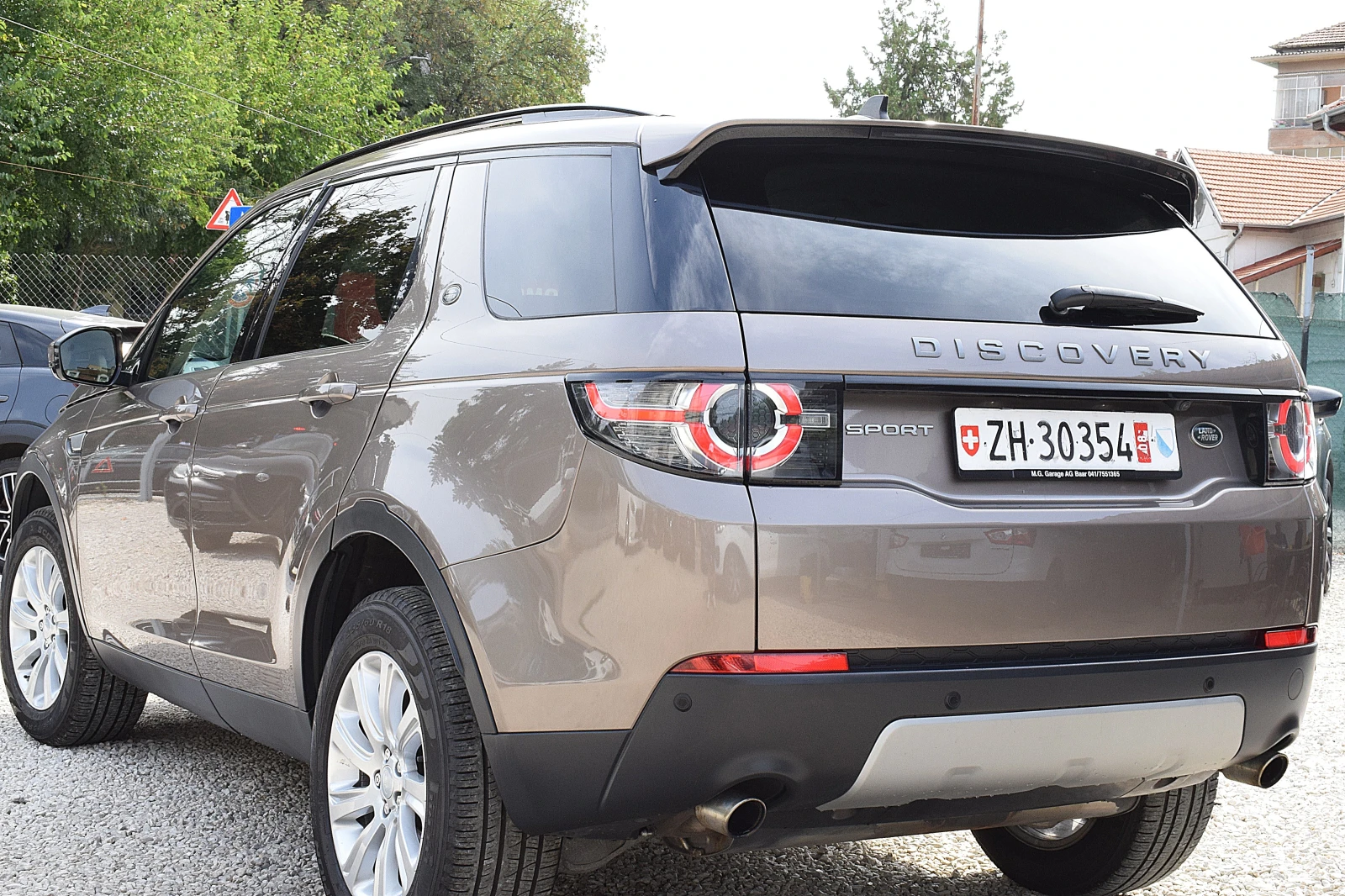 Land Rover Discovery Sport 2.0ШВЕЙЦАРИЯ/КОЖА/НАВИ/LANE ASSIST/4x4 - изображение 5