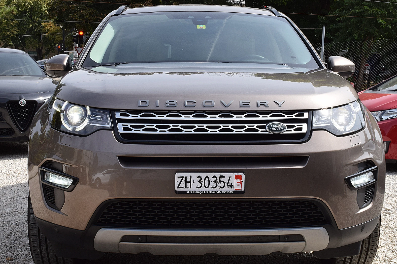 Land Rover Discovery Sport 2.0ШВЕЙЦАРИЯ/КОЖА/НАВИ/LANE ASSIST/4x4 - изображение 2