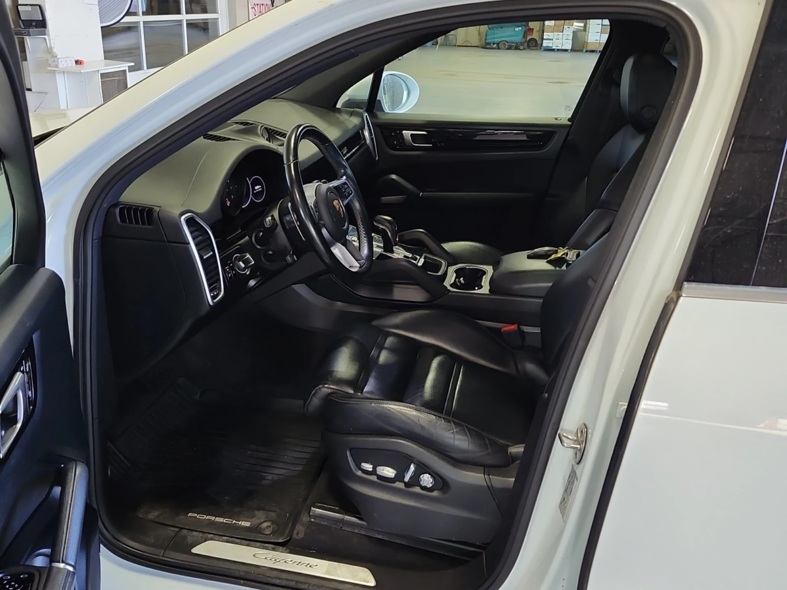 Porsche Cayenne * CARFAX * БЕЗ ПЪРВОНАЧАЛНА ВНОСКА - изображение 6