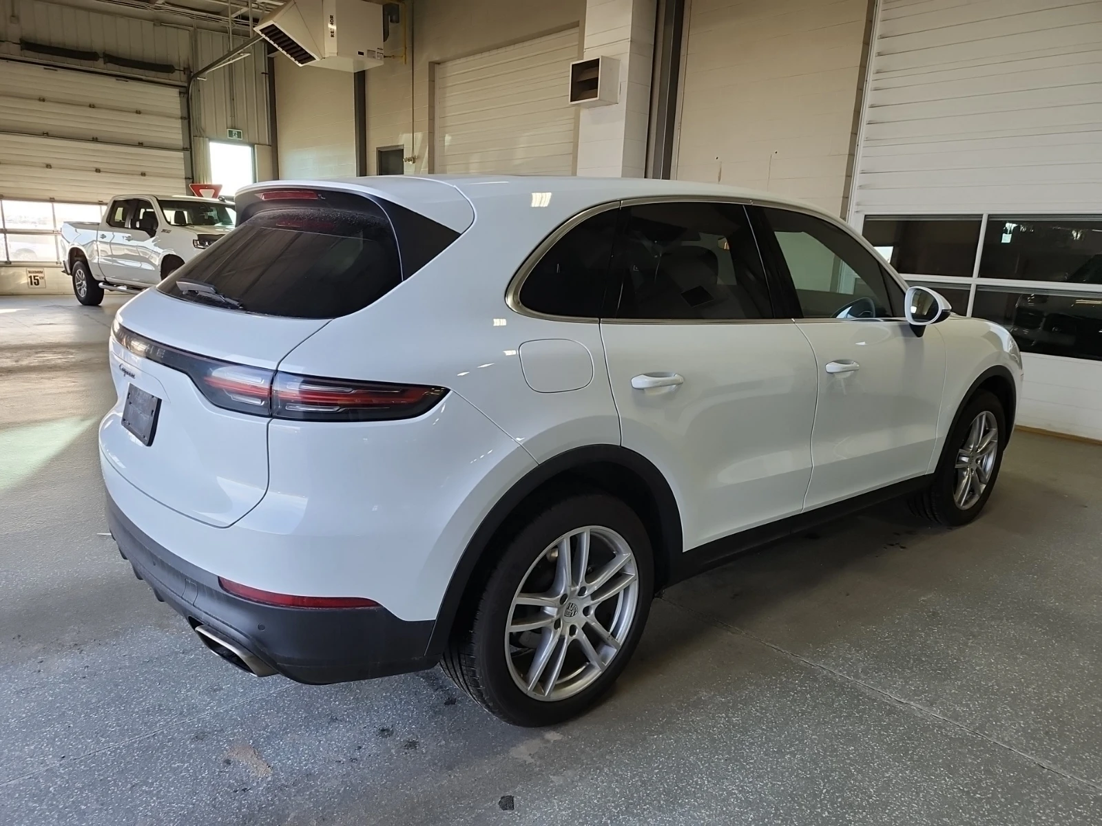 Porsche Cayenne * CARFAX * БЕЗ ПЪРВОНАЧАЛНА ВНОСКА - изображение 3