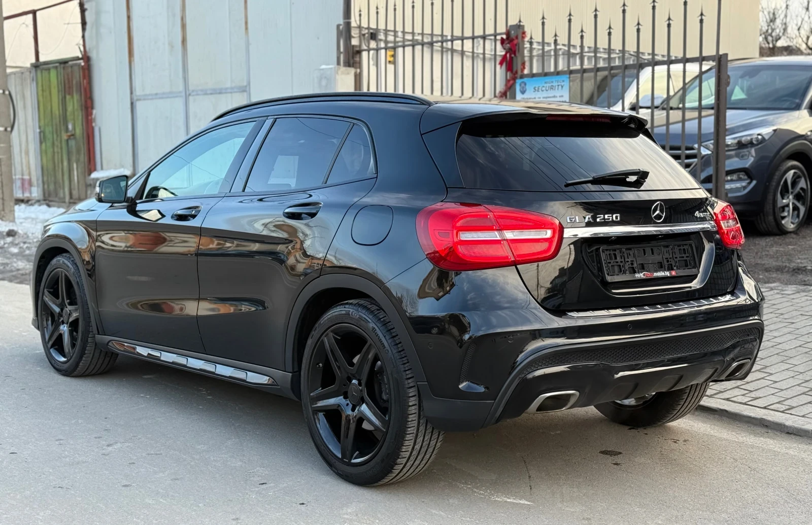 Mercedes-Benz GLA 250 AMG-Line 4 Matic Внос Швейцария - изображение 4