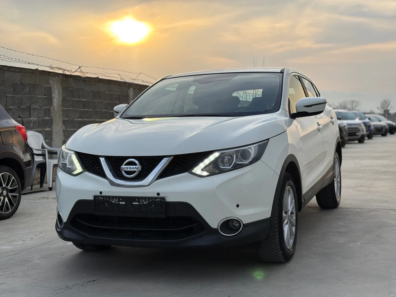 Nissan Qashqai 1.5 DCi* 110* LED* 6ск* EURO6* , снимка 2 - Автомобили и джипове - 53712292
