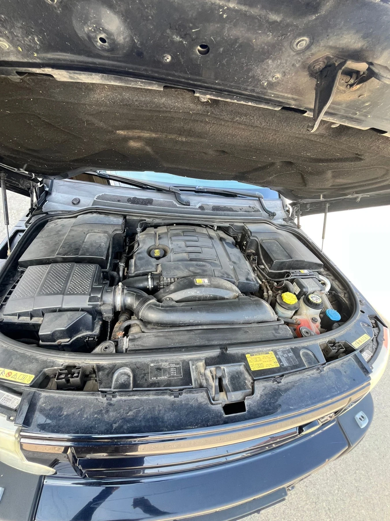 Land Rover Discovery, снимка 14 - Автомобили и джипове - 54032261