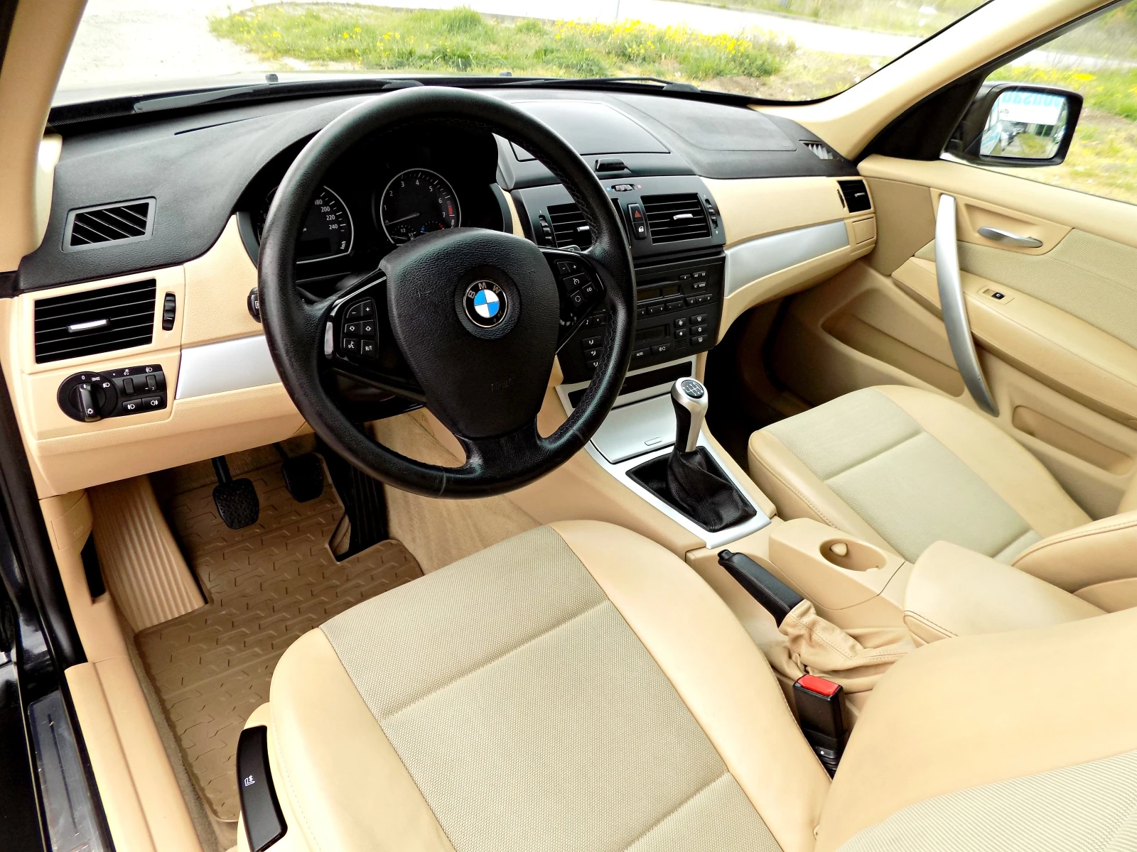 BMW X3 2.0i/FACELIFT/КОЖА/РЕАЛНИ КМ, снимка 7 - Автомобили и джипове - 54166012