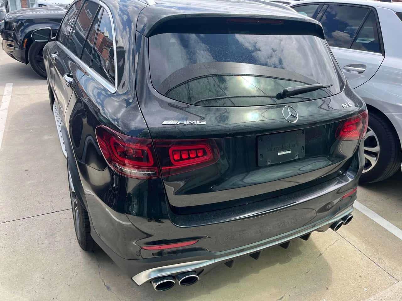 Mercedes-Benz GLC 43 AMG | DISTRONIC | HUD | ПАНОРАМА | + ГУМИ | , снимка 4 - Автомобили и джипове - 54723652