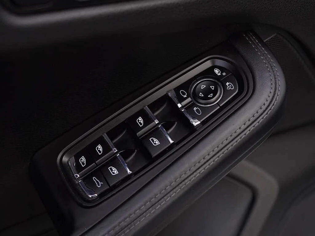 Porsche Macan * GTS Panoramic roof BSM * CARFAX * ЦЕНА ДО БГ, снимка 10 - Автомобили и джипове - 54917539