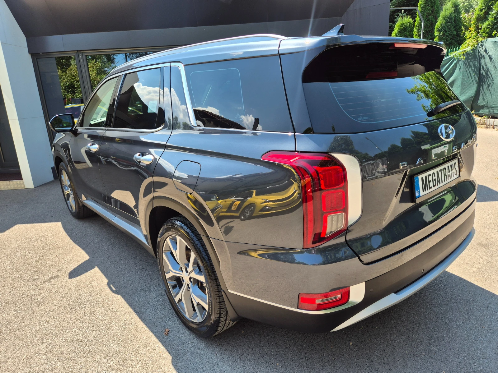 Hyundai Palisade 2.2 4X4 CRDI 6+ 1 ДДС - Наличен в БГ, снимка 4 - Автомобили и джипове - 55615953