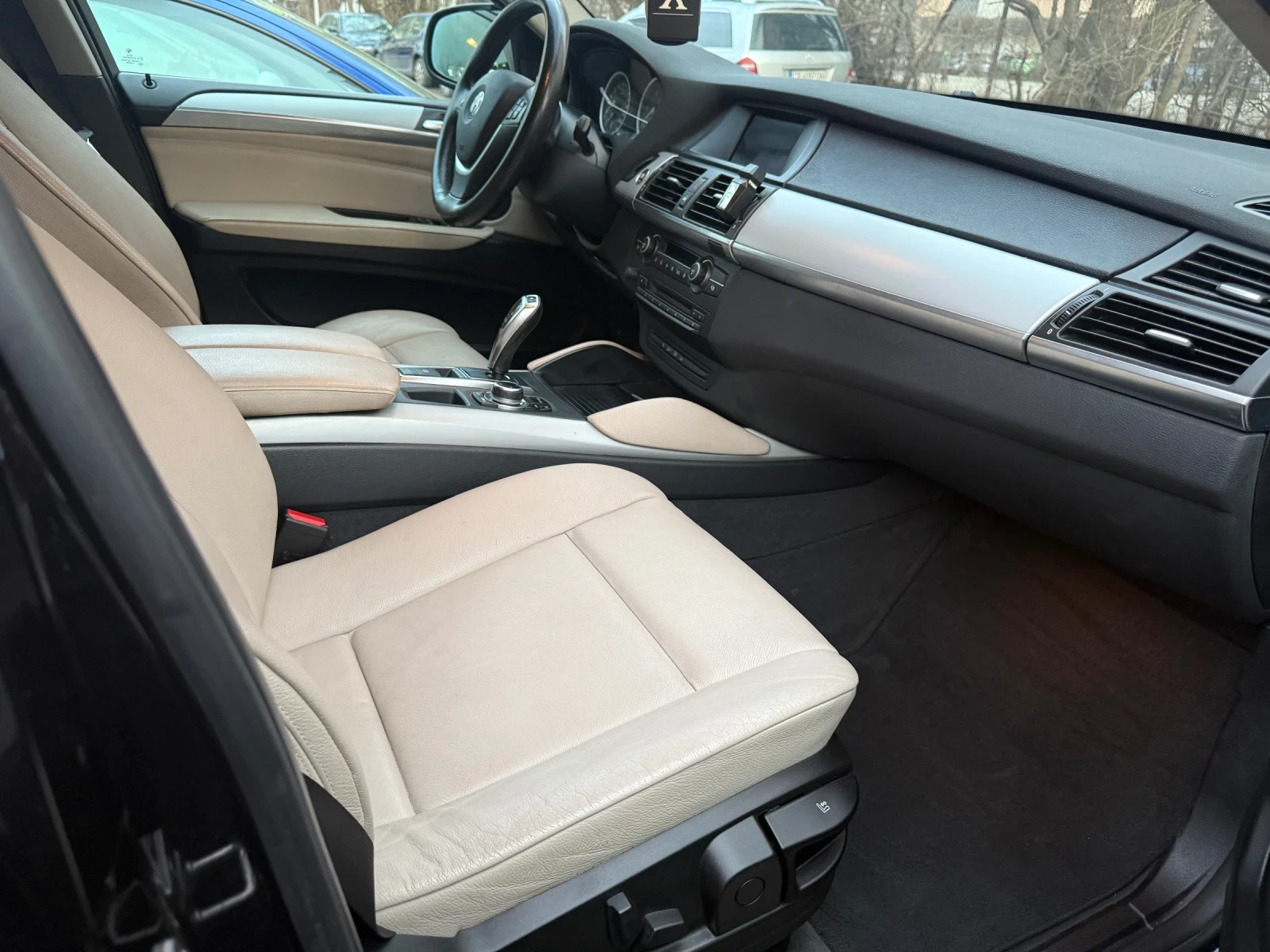 BMW X6 M/BlackEdition/Full/Обслужена/Уникална, снимка 14 - Автомобили и джипове - 55696095