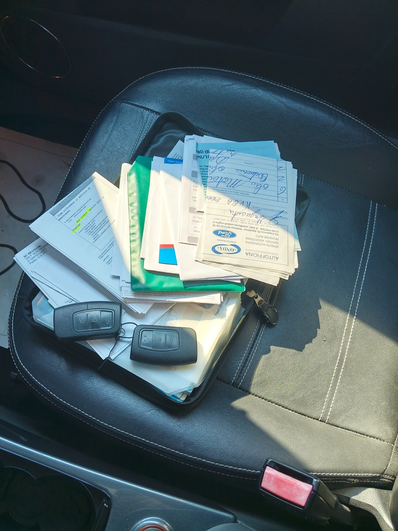 Ford Kuga 2.0 CDTI, снимка 17 - Автомобили и джипове - 56041333