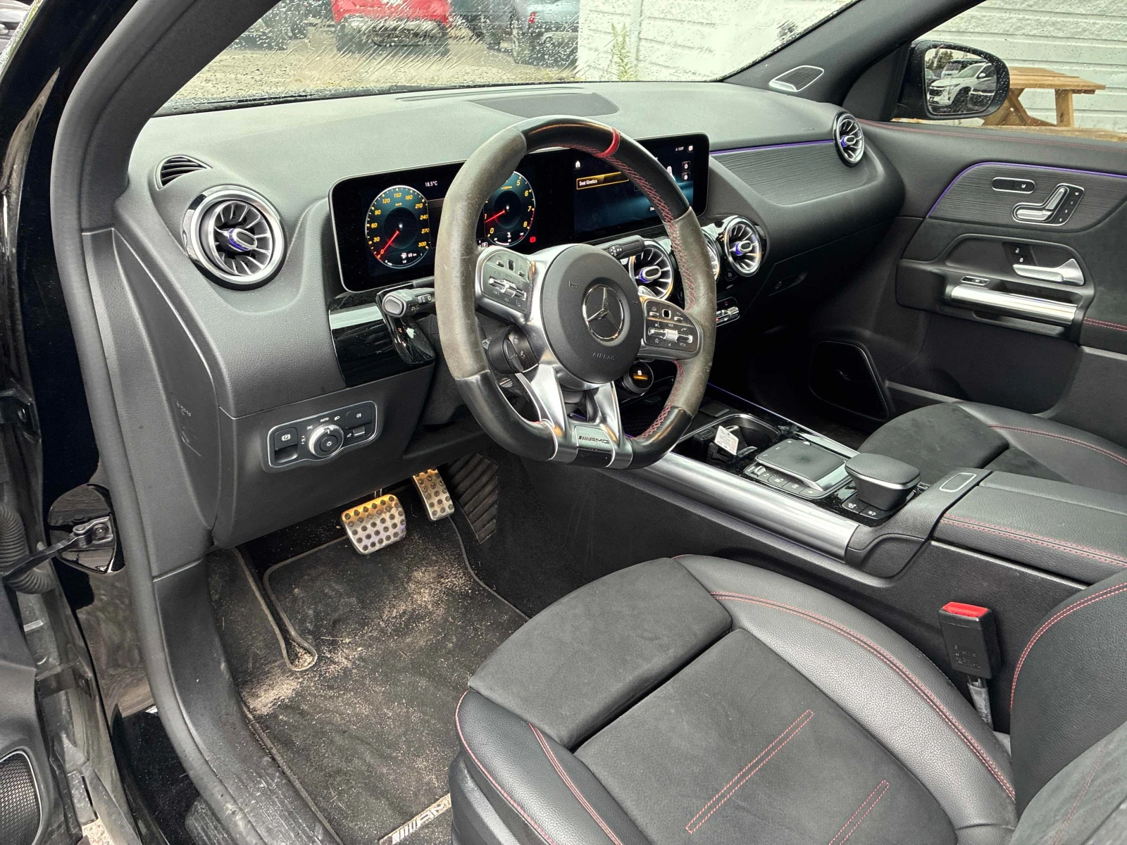 Mercedes-Benz GLA 45 AMG 4MATIC* DIS* BURMESTER* AMBIENT, снимка 5 - Автомобили и джипове - 56110434