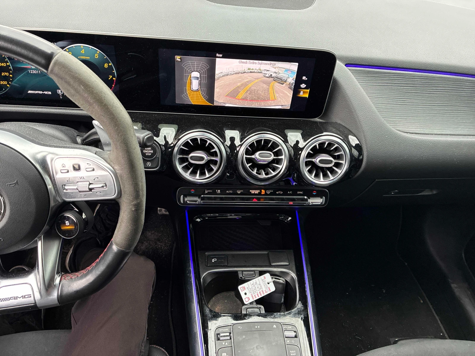 Mercedes-Benz GLA 45 AMG 4MATIC* DIS* BURMESTER* AMBIENT, снимка 9 - Автомобили и джипове - 56110434