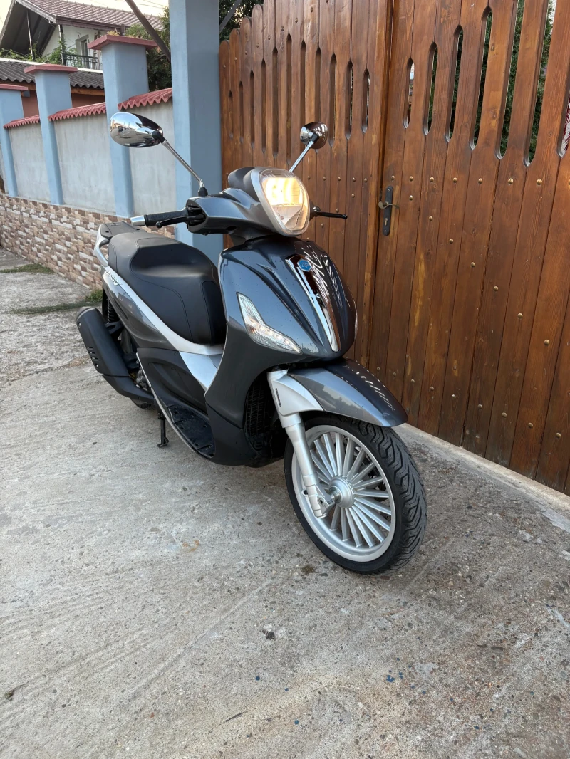 Piaggio Beverly 300 ABS ASR, снимка 7 - Мотоциклети и мототехника - 51968741