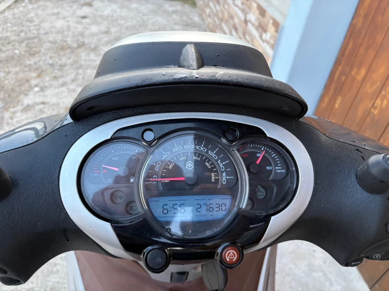 Piaggio Beverly 300 ABS ASR, снимка 6 - Мотоциклети и мототехника - 51968741