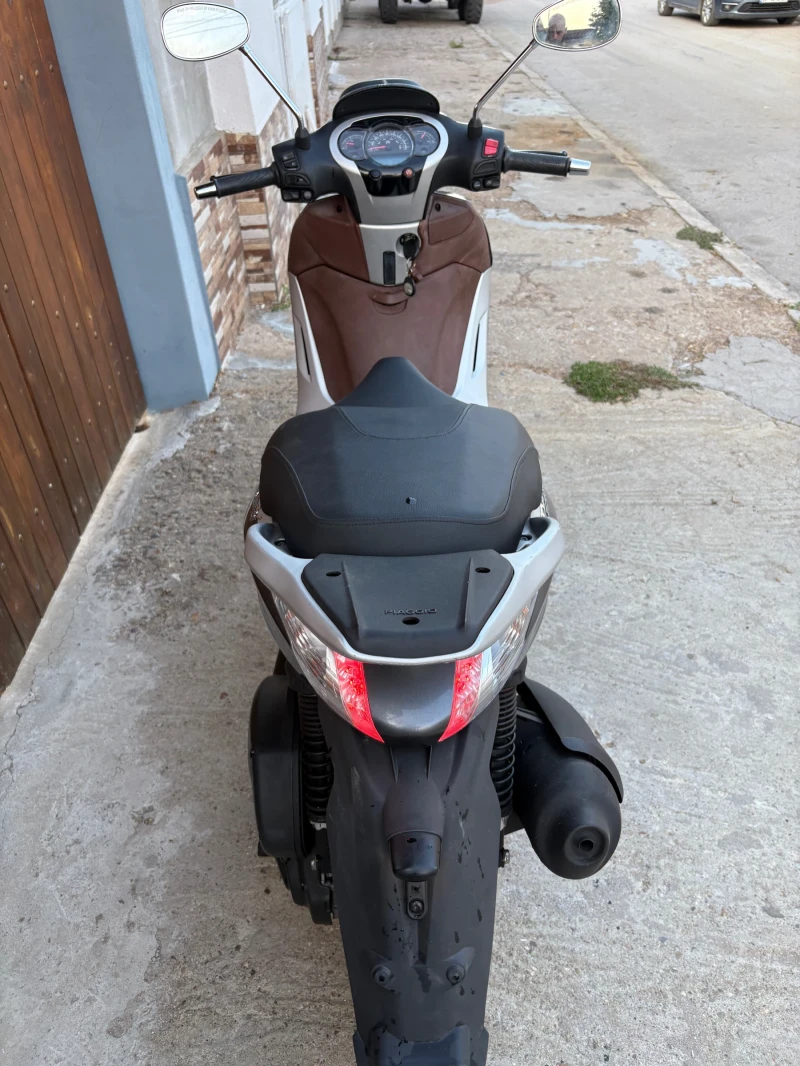 Piaggio Beverly 300 ABS ASR, снимка 9 - Мотоциклети и мототехника - 51968741