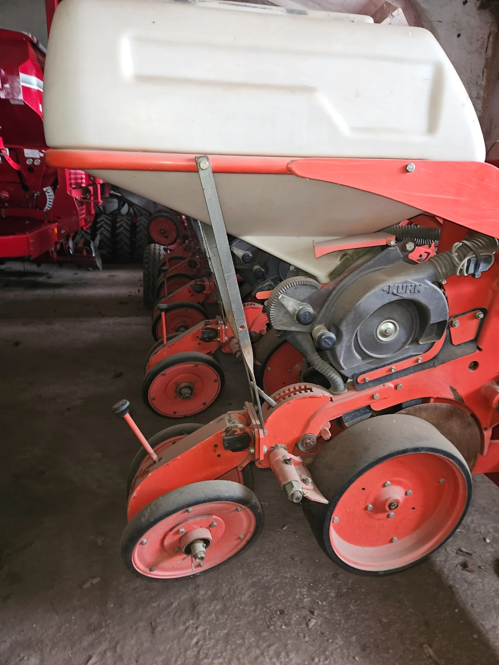  KUHN | Mobile.bg   1