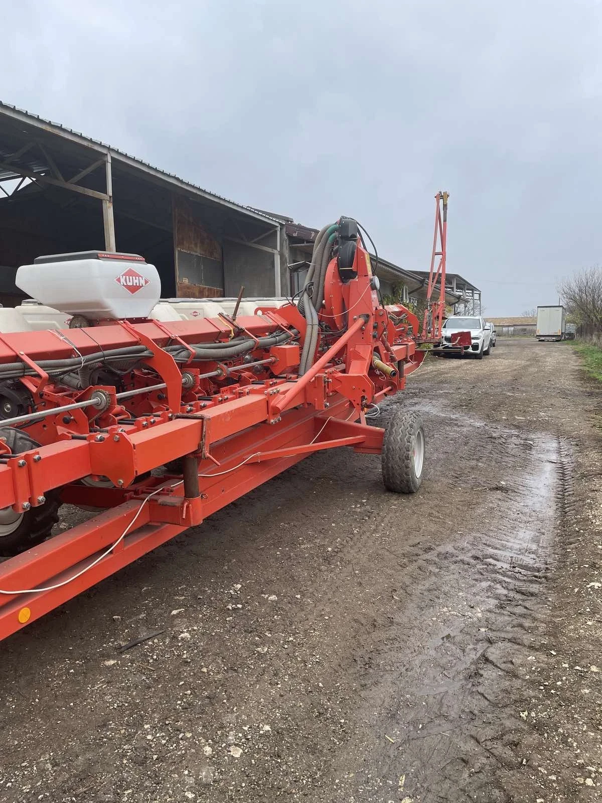 ������ KUHN | Mobile.bg � ����������� 2