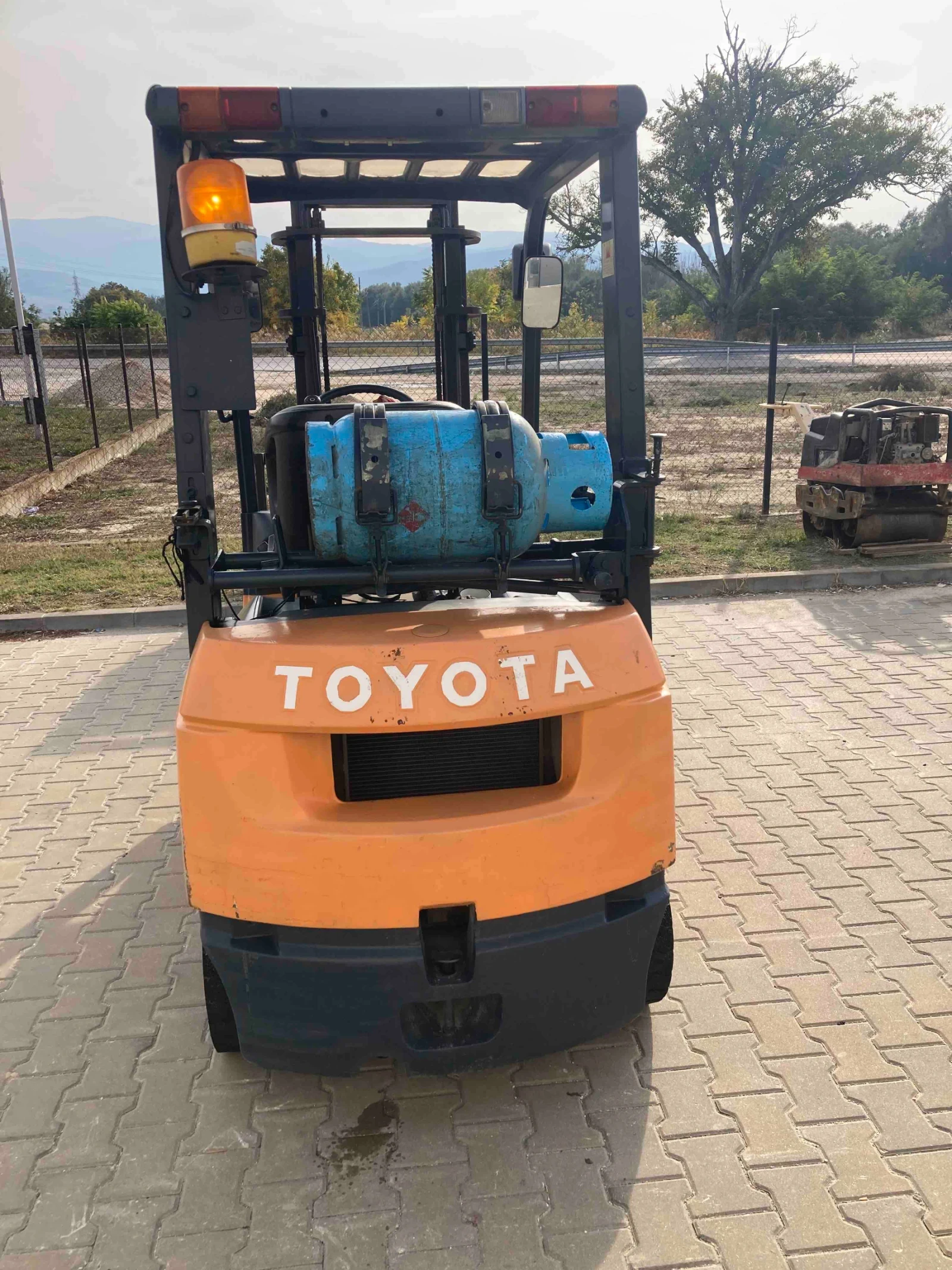 ������� Toyota ���-������ | Mobile.bg � ����������� 2