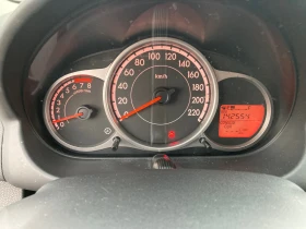 Mazda 2 1.3i, снимка 12