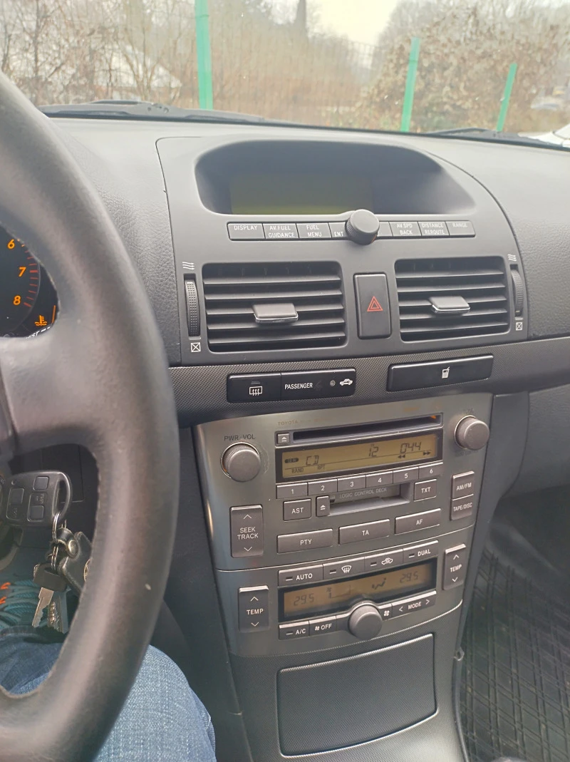 Toyota Avensis 1.8 , снимка 3 - Автомобили и джипове - 47311775